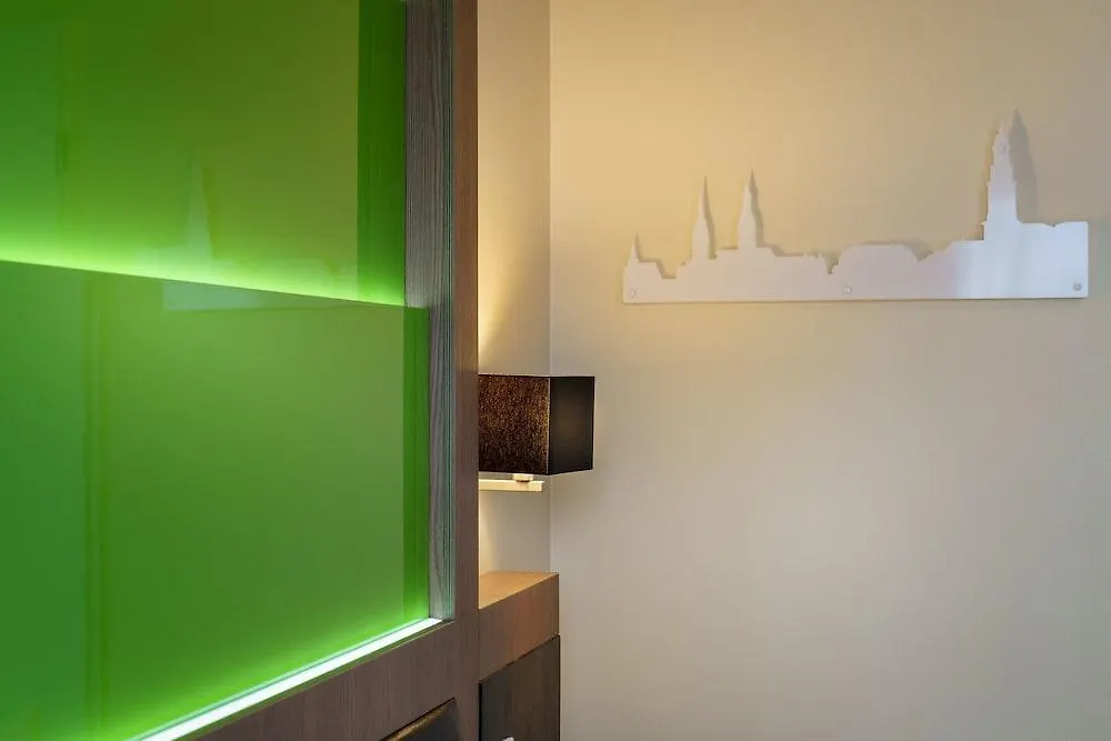 Holiday Inn - The Niu, Fusion Hamburg St. Georg By Ihg 3*,