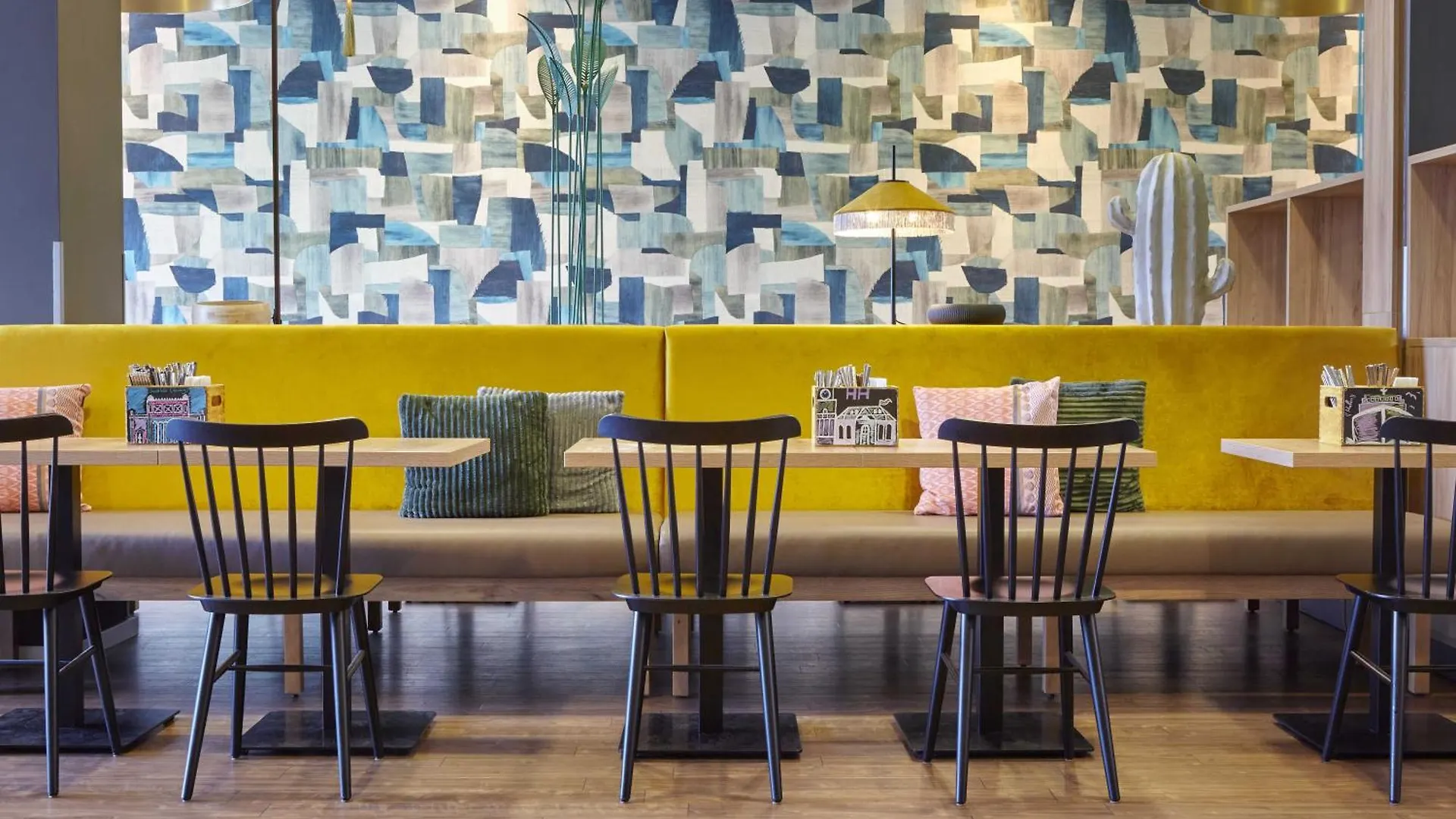 Holiday Inn - The Niu, Fusion Hamburg St. Georg By Ihg 3*,
