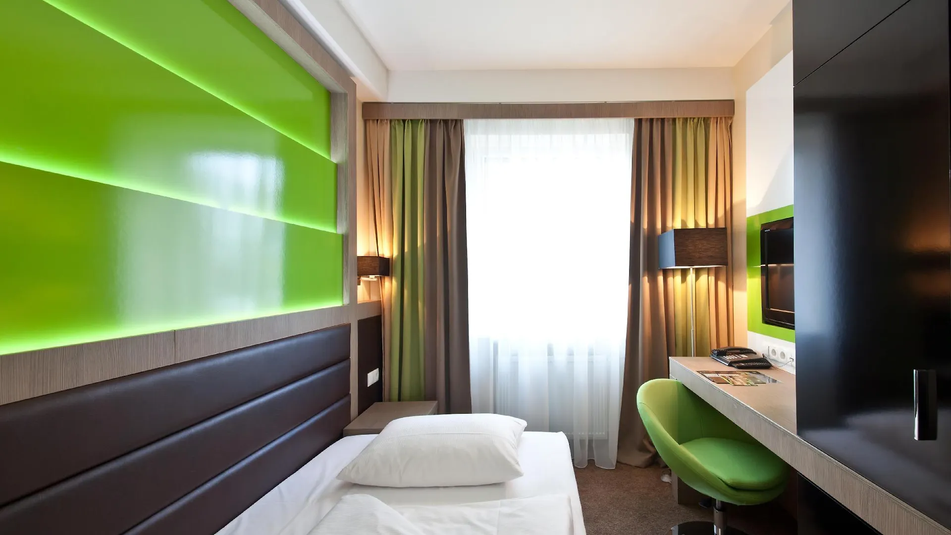 Hotel Holiday Inn - The Niu, Fusion Hamburg St. Georg By Ihg