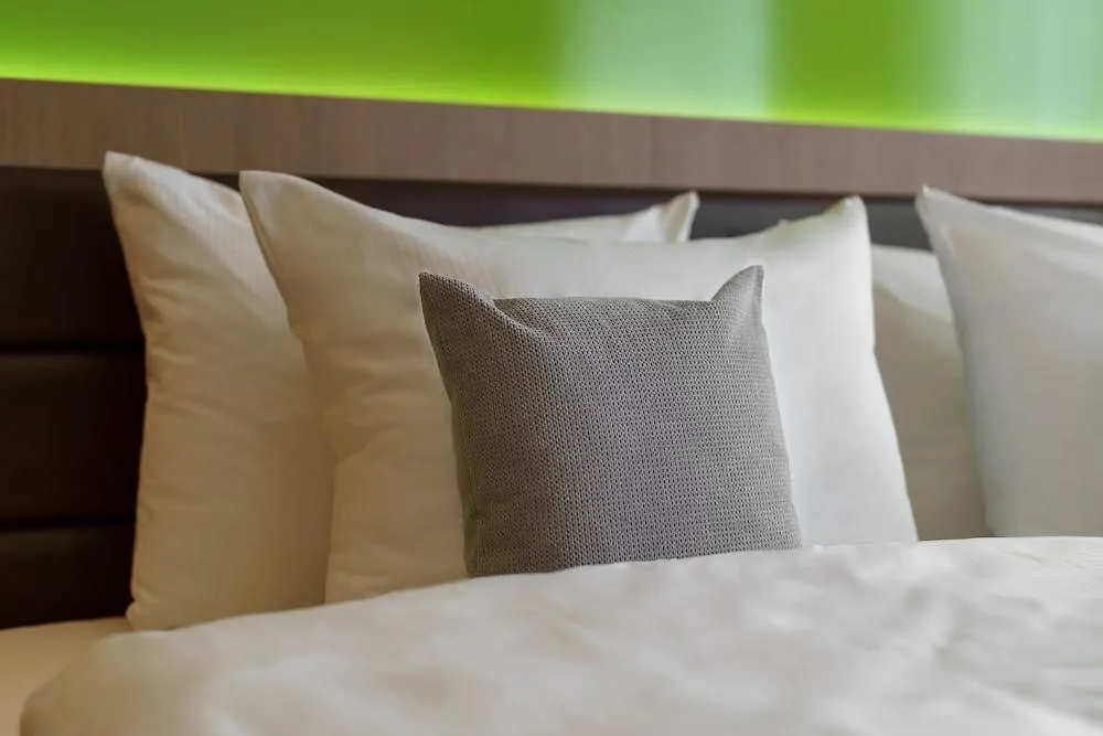 Holiday Inn - The Niu, Fusion Hamburg St. Georg By Ihg 3*,